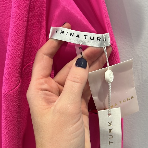 Trina Turk NWT Bright Pink Wanderlust Crepe Halter Cocktail Dress - Picture 4 of 4